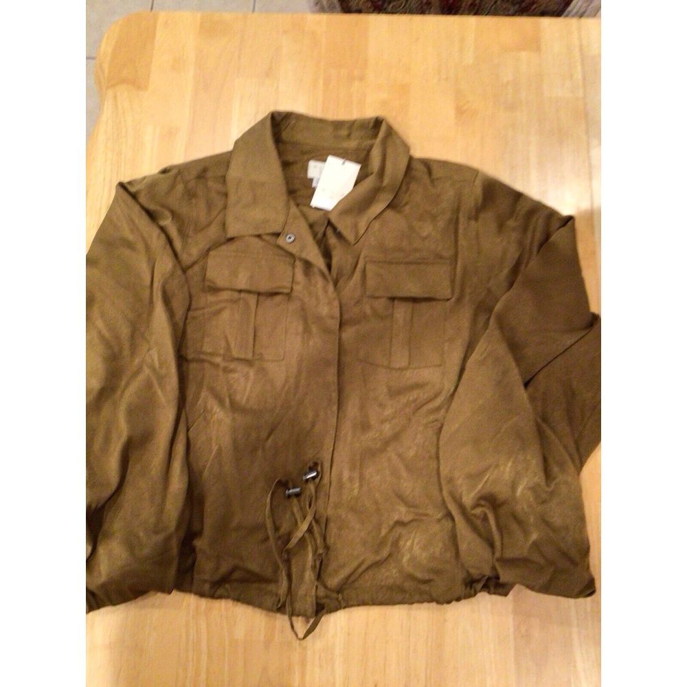 A New Day Women's XXL NWT Long Sleeve Blouse Snap Up W/ Toggle Bottom